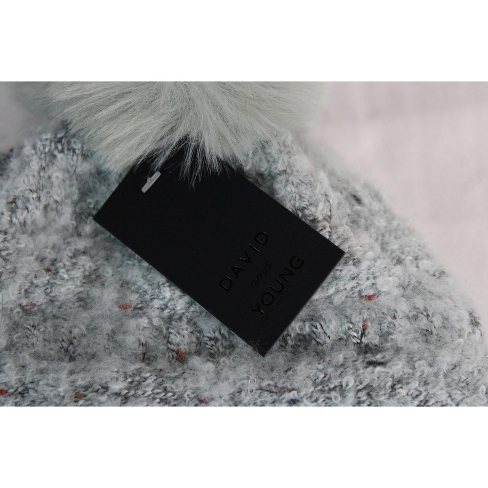 David and Young Mint Green Knit Beanie Faux Fur Pom Pom Winter Hat NWT - Picture 3 of 5